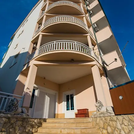 Couette-café Adria Blue 3*