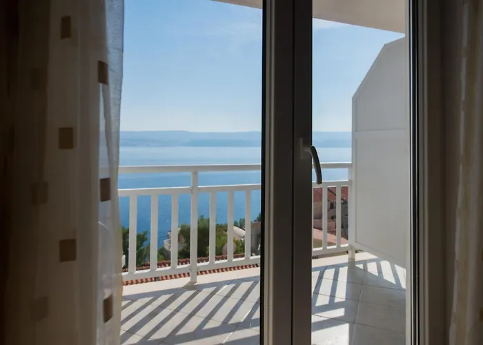 Adria Blue B&B 로크바 로고즈니차