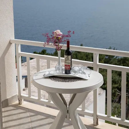Oda ve Kahvaltı Adria Blue 3*