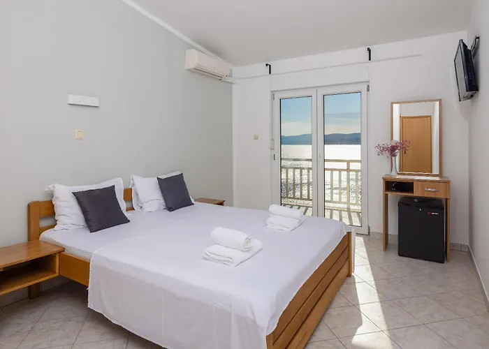 Adria Blue Bed & Breakfast 3*